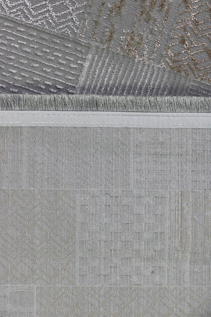 <p>Turkish Modern <strong>Festival Lrg-P Rug</strong>  - Gray - 6.5 x 9.5 FT</p>