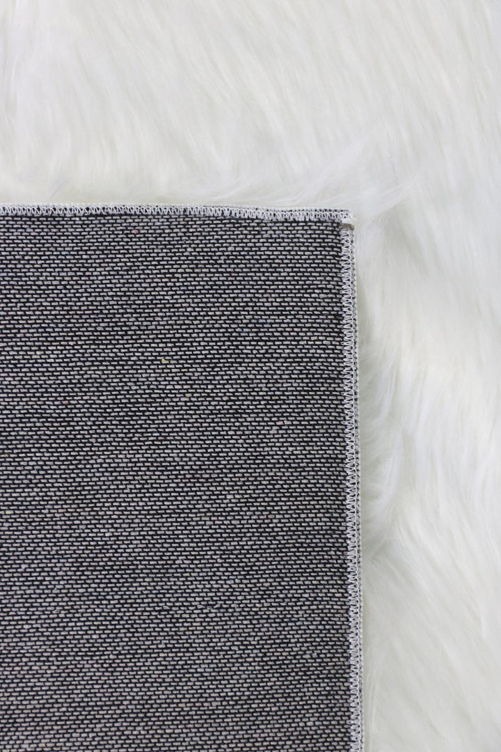 Turkish Cosmos Fur Rug - 3.9 x 5.6 Ft - White - Fluffy Furry Floor Decor Rugs