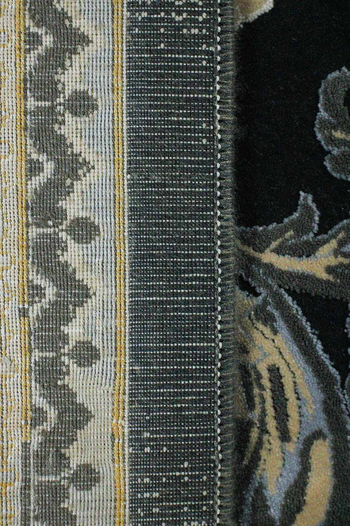 Iranian Authentic Vintage-Wd Rug - 6.5 x 9.8 FT - Gray - Resilient Construction for Long-Lasting Use