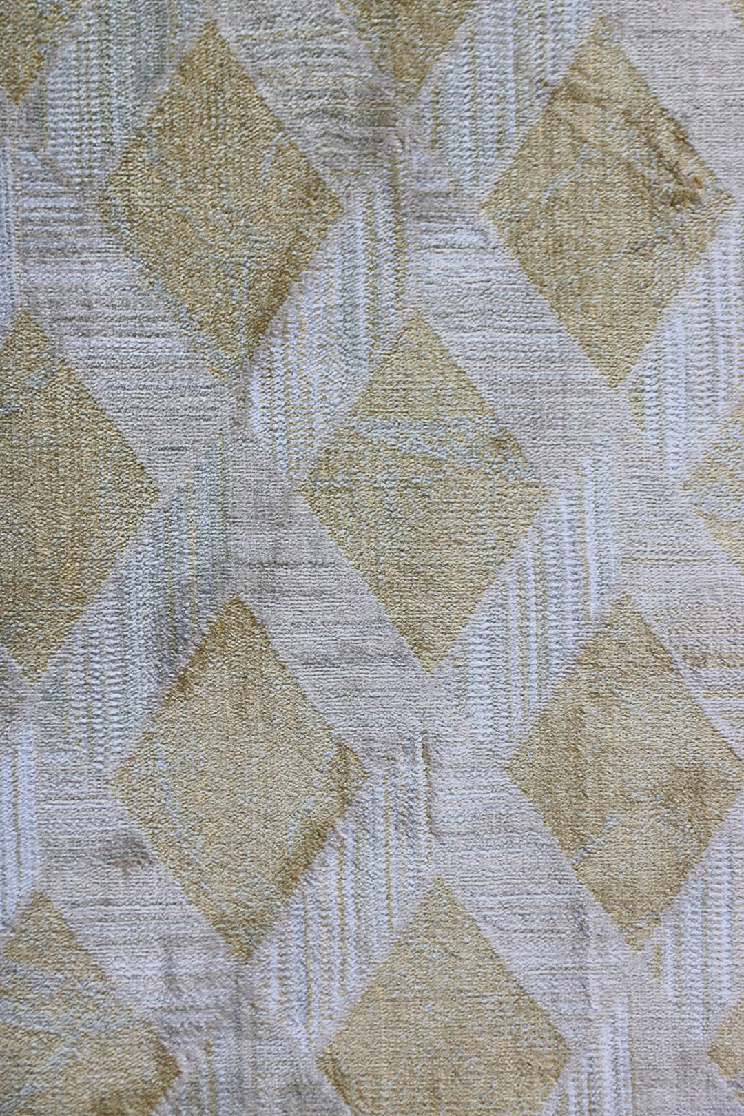 Turkish Modern Festival WD Rug - 3.9 x 5.6 FT - Luxurious Woven Masterpiece 50% Off!