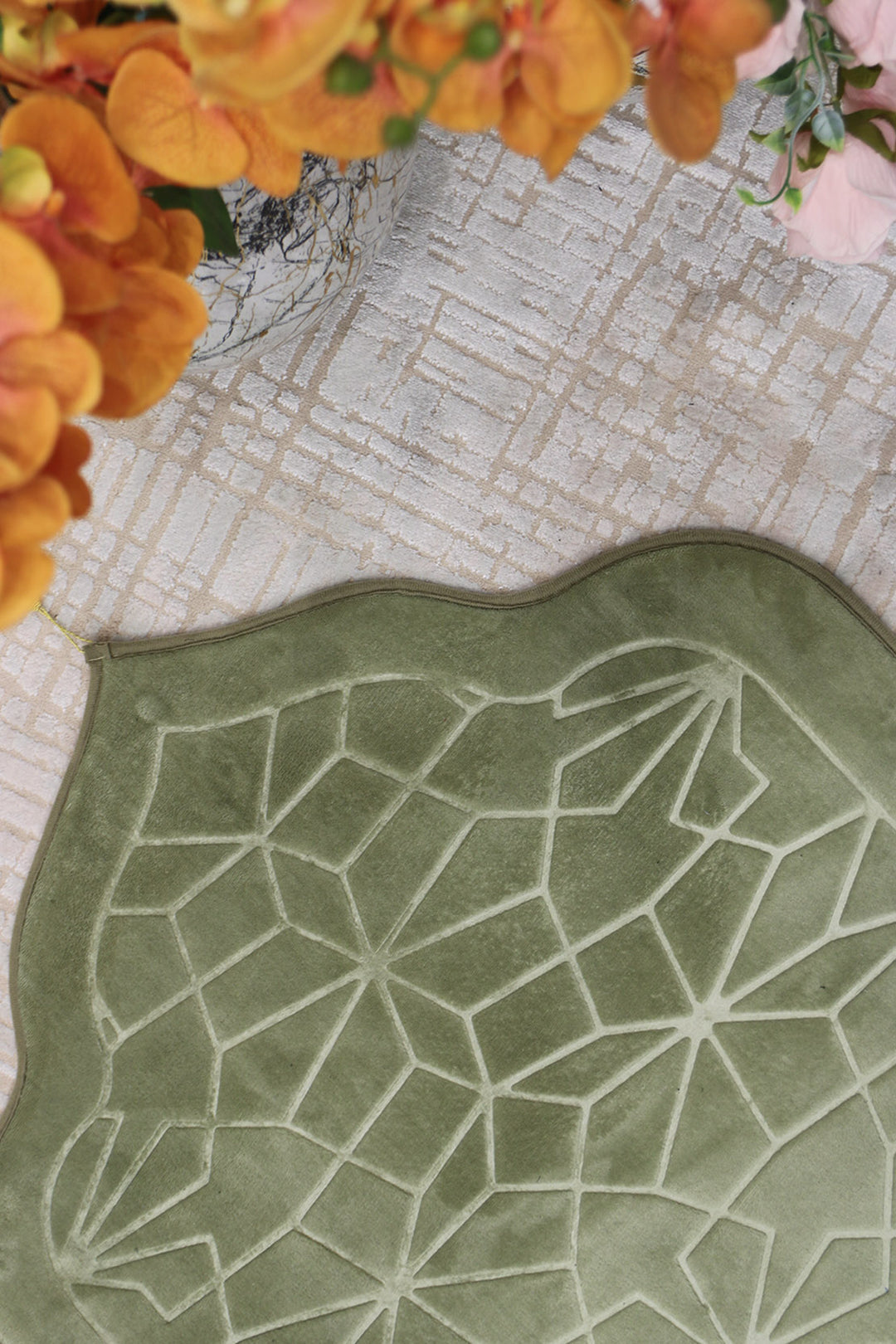 Sajda Janamaz - Premium Velvet Quilted Prayer Mat - L Green