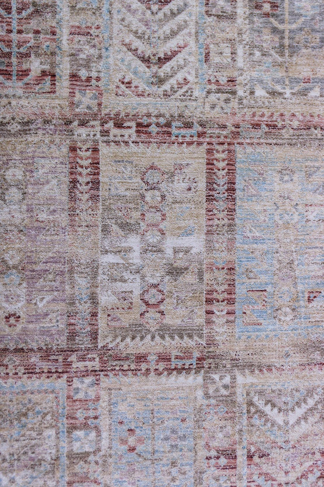 Premium Quality Turkish Antia Rug - 4.9 x 7.1 FT - Resilient Construction for Long-Lasting Use