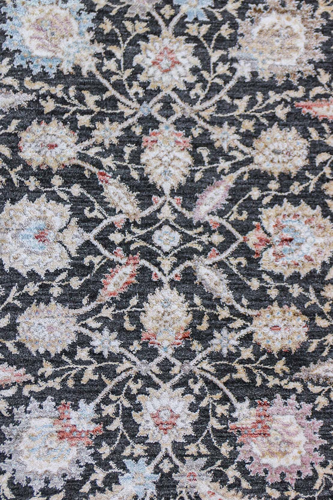 Premium Quality Turkish Antia Rug - 3.9 x 5.9 FT - Resilient Construction for Long-Lasting Use