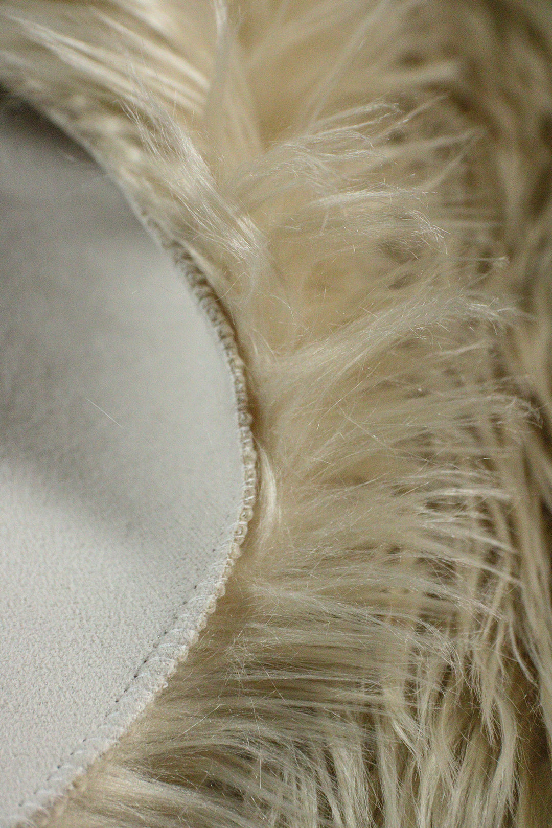 Wild Life (Sheep Fur) - 3.2 x 4.9 FT - Beige - Luxuriously Soft Fluffy Rug