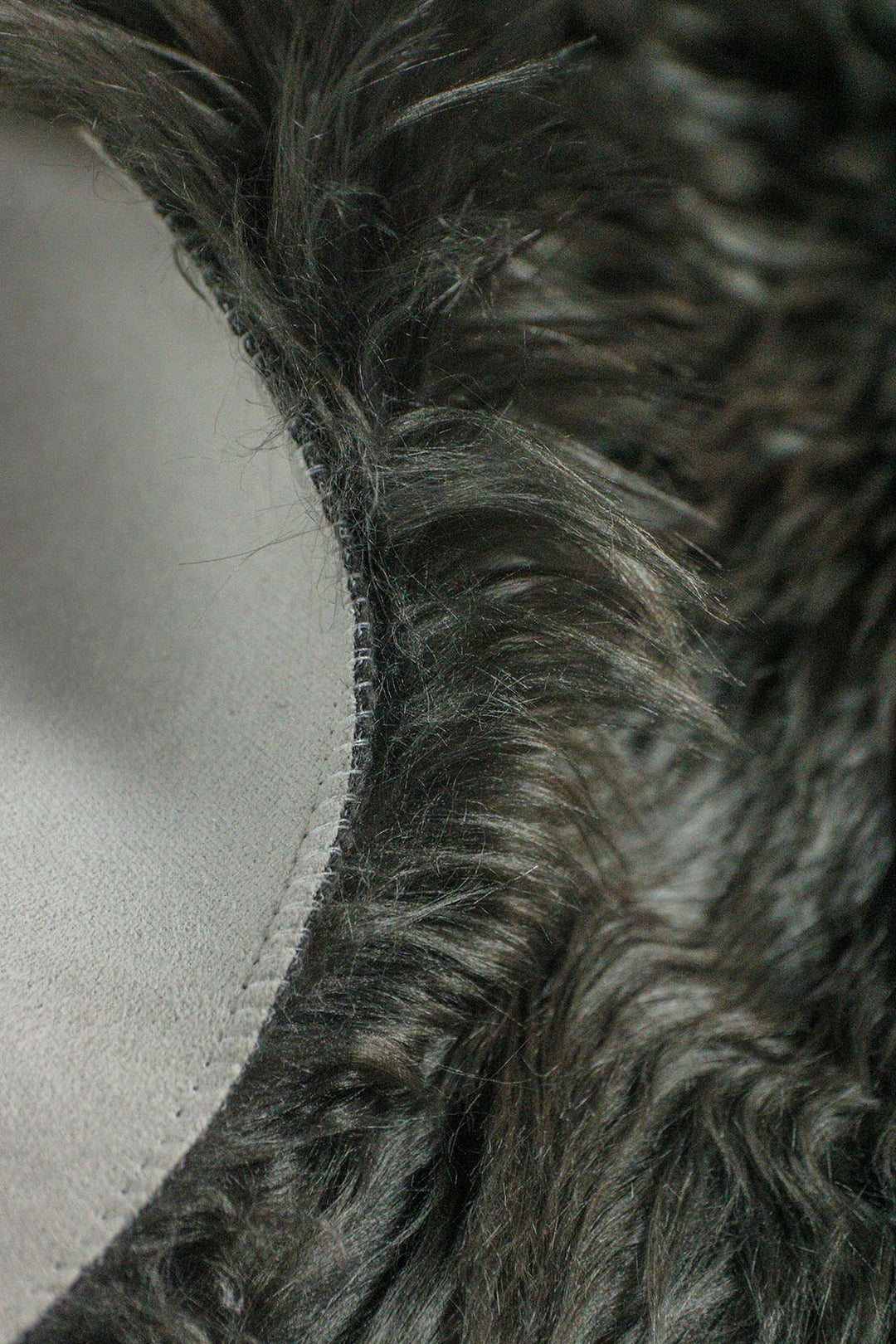 Wild Life (Sheep Fur) - 3.2 x 4.9 FT - Dark Gray - Luxuriously Soft Fluffy Rug