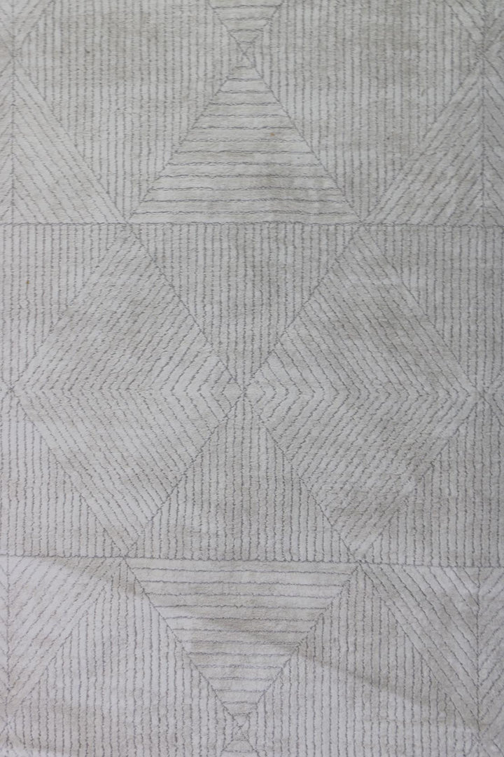 <p>Turkish Modern <strong>Festival Xl Promo Rug</strong>  - Gray - 7.8 x 9.5 FT</p>