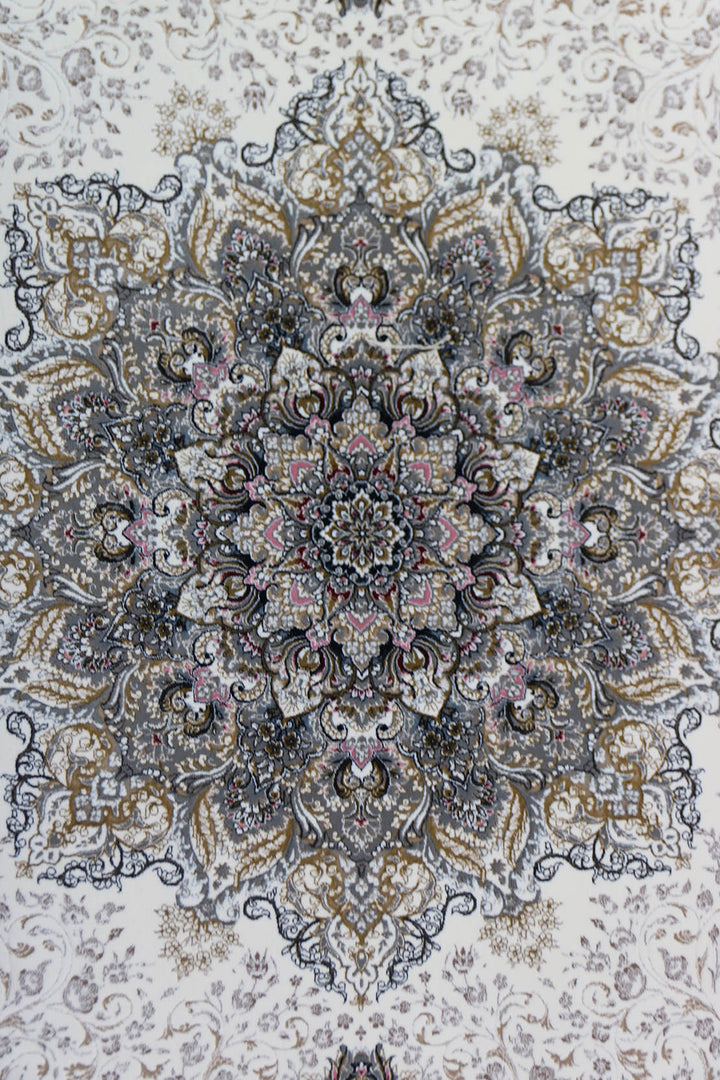 Classical and Traditional <strong>Royal</strong> Rug - Cream