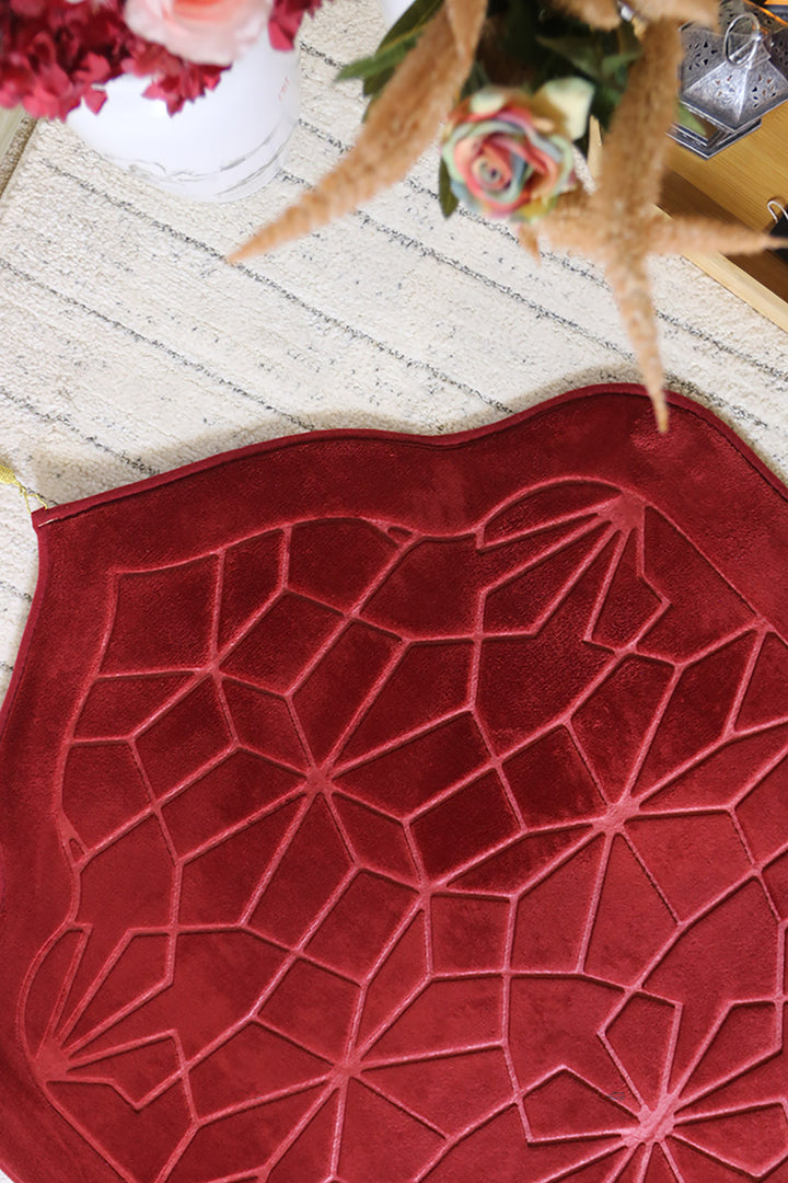 Sajda Janamaz - Premium Velvet Quilted Prayer Mat - Red