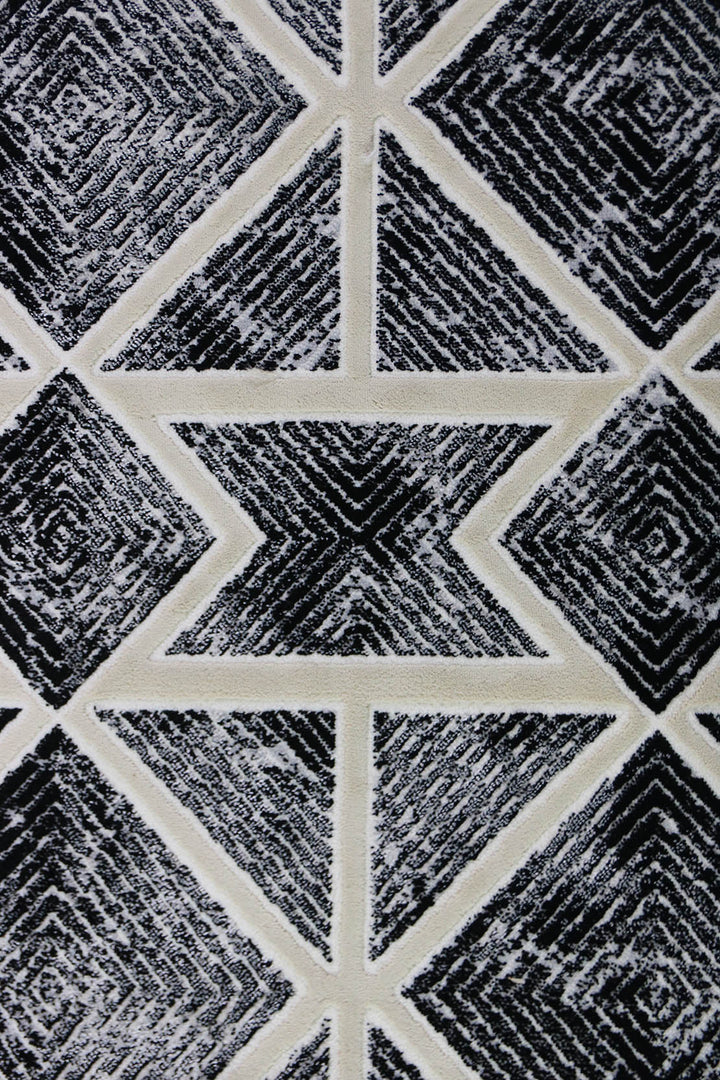 Golbe Rug  - 3.25 x 5.6 FT - Soft, Durable, and Easy to Clean