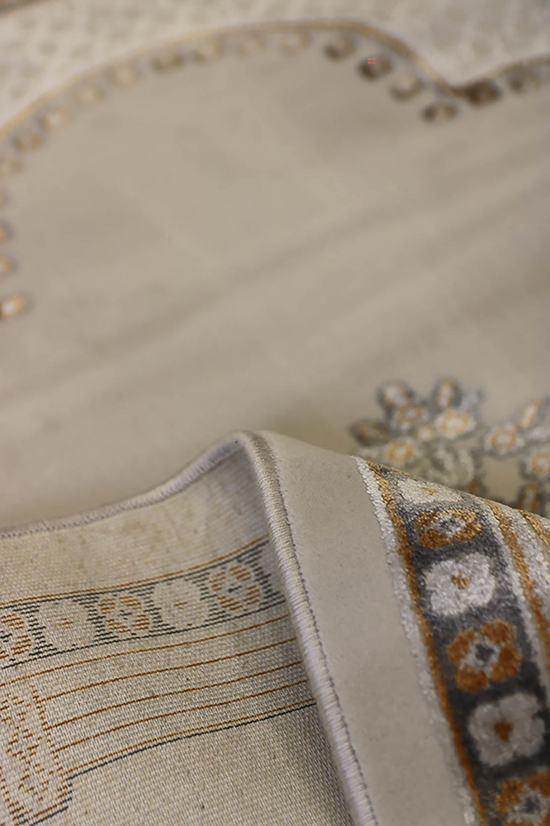 Turkish Bamboo Sajjadeh  Janamaz - 2.6 x 3.9 FT - Beige