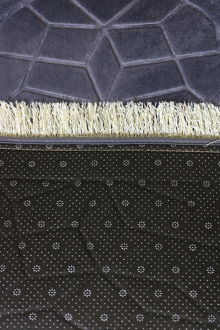Sajda Janamaz - Premium Velvet Quilted Prayer Mat - Dark Gray