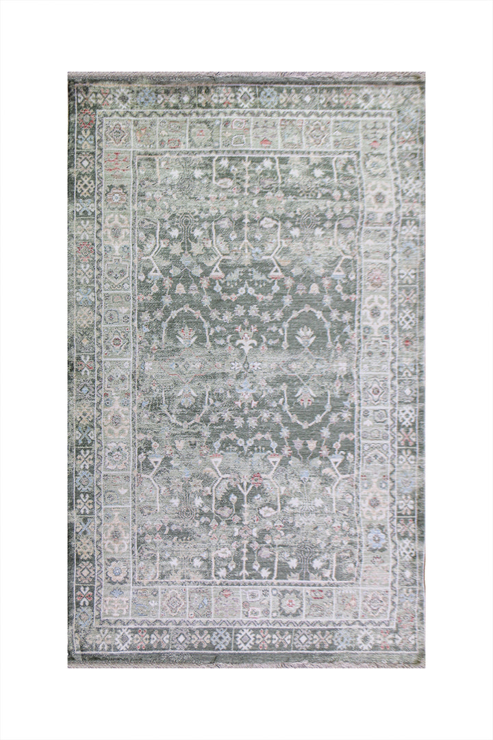 Premium Quality Turkish Antia Rug - 3.9 x 5.9 FT - Resilient Construction for Long-Lasting Use