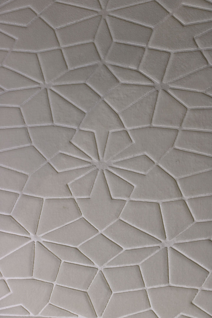 Sajda Janamaz - Premium Velvet Quilted Prayer Mat - Off-white