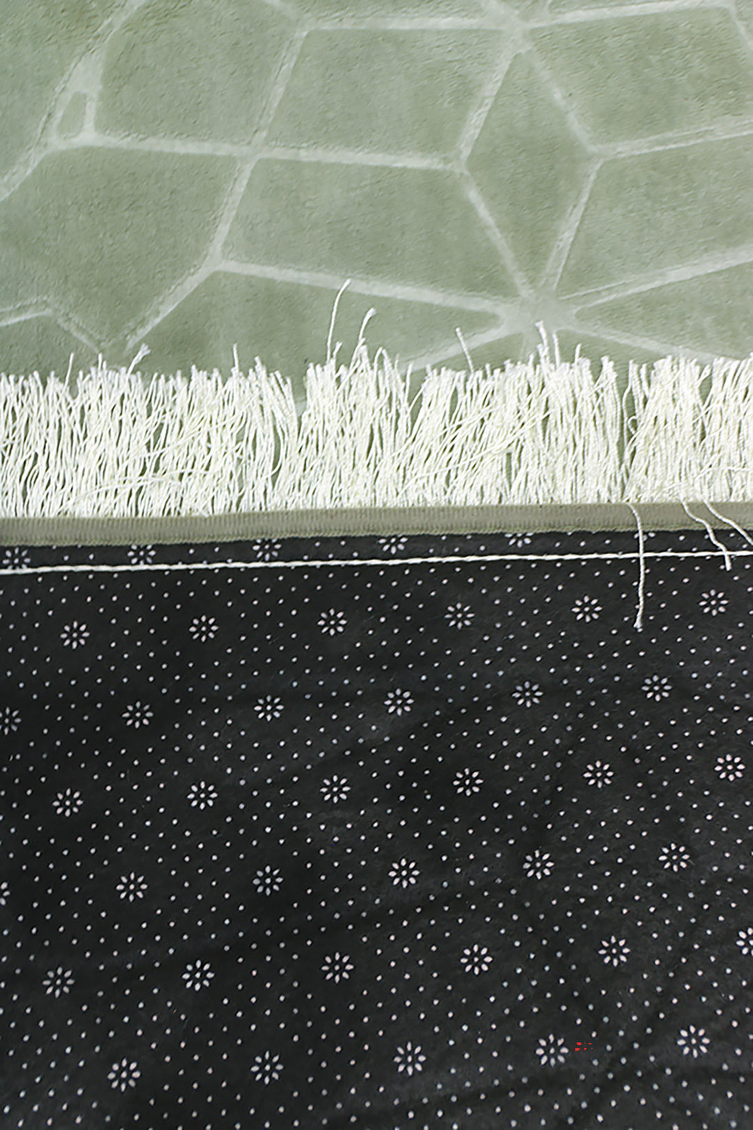 Sajda Janamaz - Premium Velvet Quilted Prayer Mat - L Green