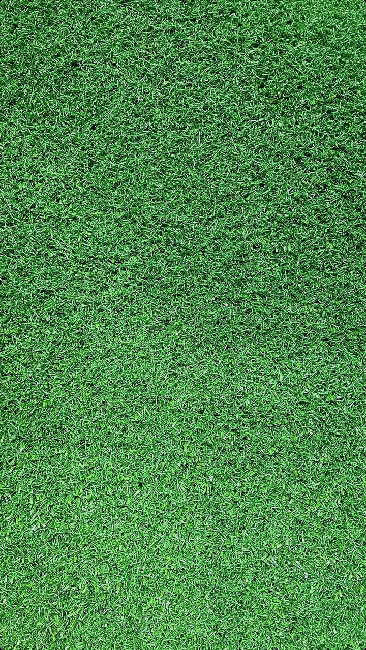 20 MM Garden Artificial Grass for Indoor and Outdoor Use, Soft and Lush Natural Looking - V Surfaces