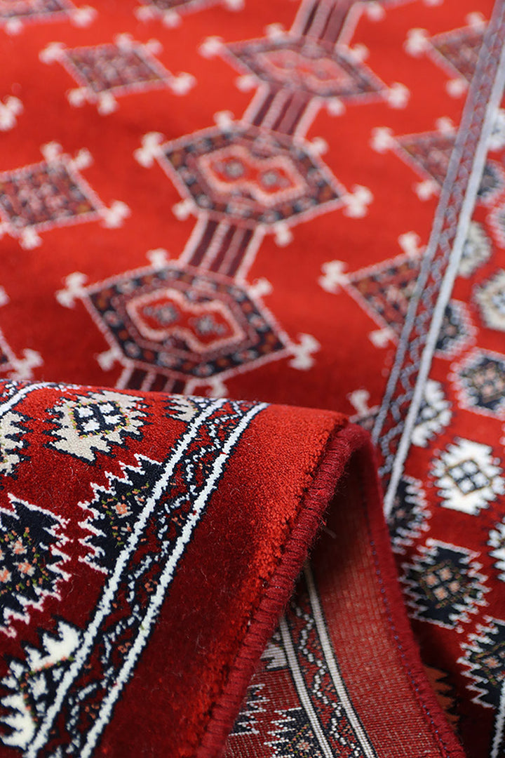 Iranian Premium Quality Authentic Rug - 3.3 x 6.6 FT - Resilient Construction for Long-Lasting Use