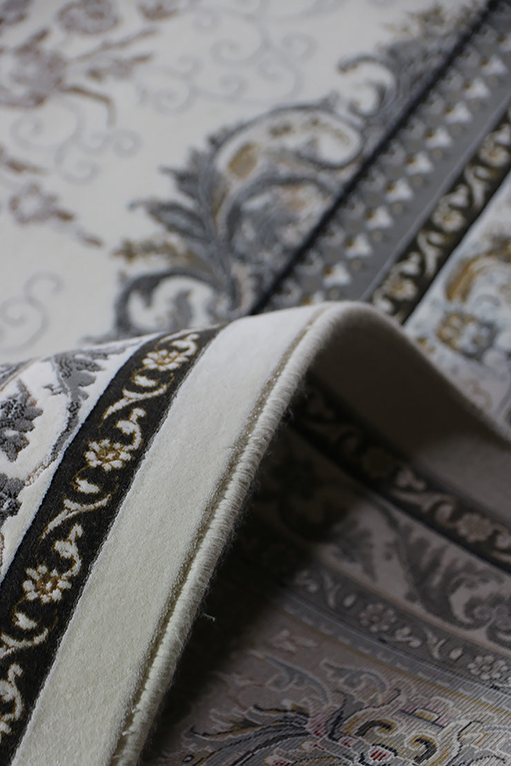 Classical and Traditional <strong>Royal</strong> Rug - Cream