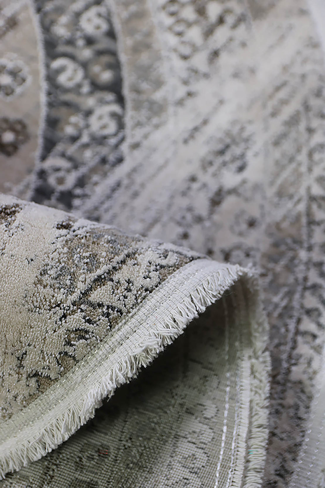 <p>Turkish Modern <strong>Elements Rug</strong>  - Beige - 5.2 x 5.2 FT</p>