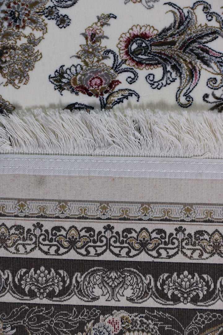 Classical and Traditional <strong>Royal</strong> Rug - Cream