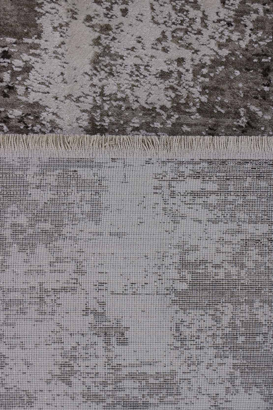 <p>Turkish Modern <strong>Elements Rug</strong>  - Brown - 3.9 x 5.9 FT</p>