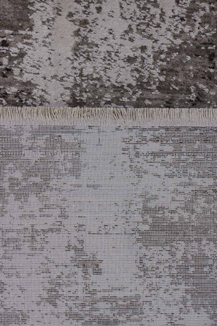 <p>Turkish Modern <strong>Elements Rug</strong>  - Brown - 3.9 x 5.9 FT</p>