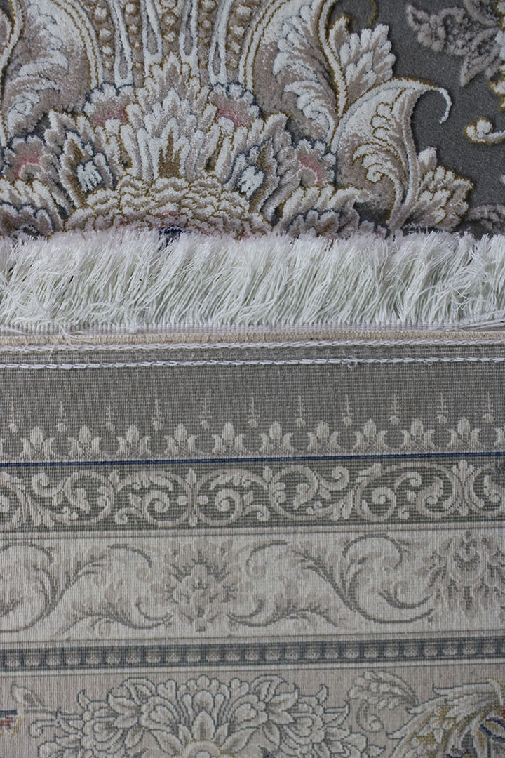 Classical and Traditional <strong>Royal</strong> Rug - Cream
