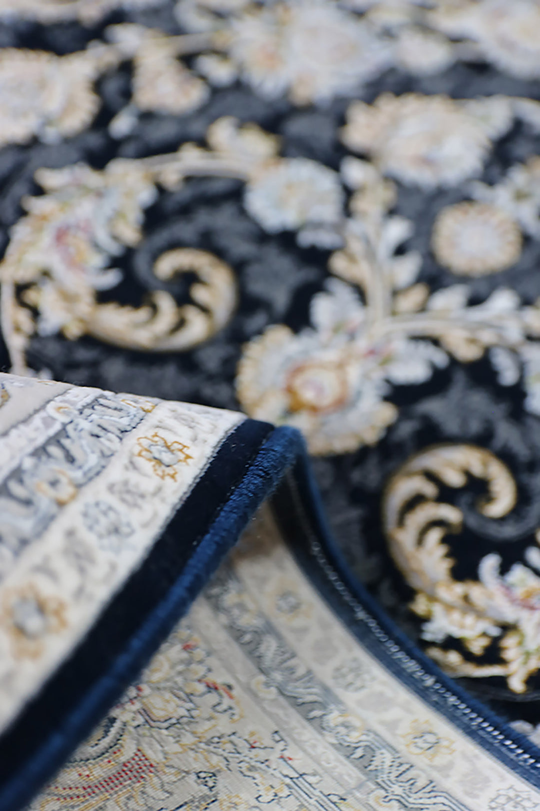 Iranian Premium Quality Authentic Persian (1500) Rug - 2.6 x 4.9 FT - Unveiling the Elegance and Tradition of Authentic Persian Rugs