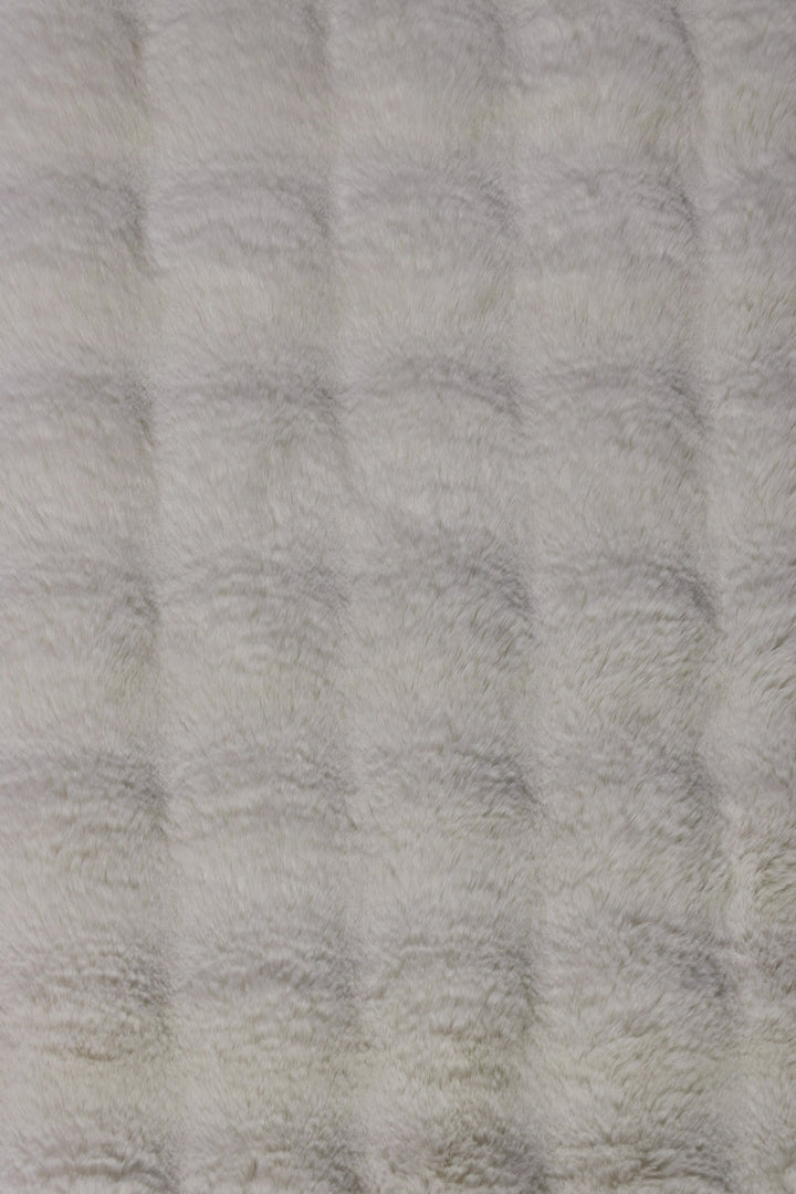 Turkish SNOW Rug - 3.9 x 5.6 FT - Fluffy and Durable Floor Rug