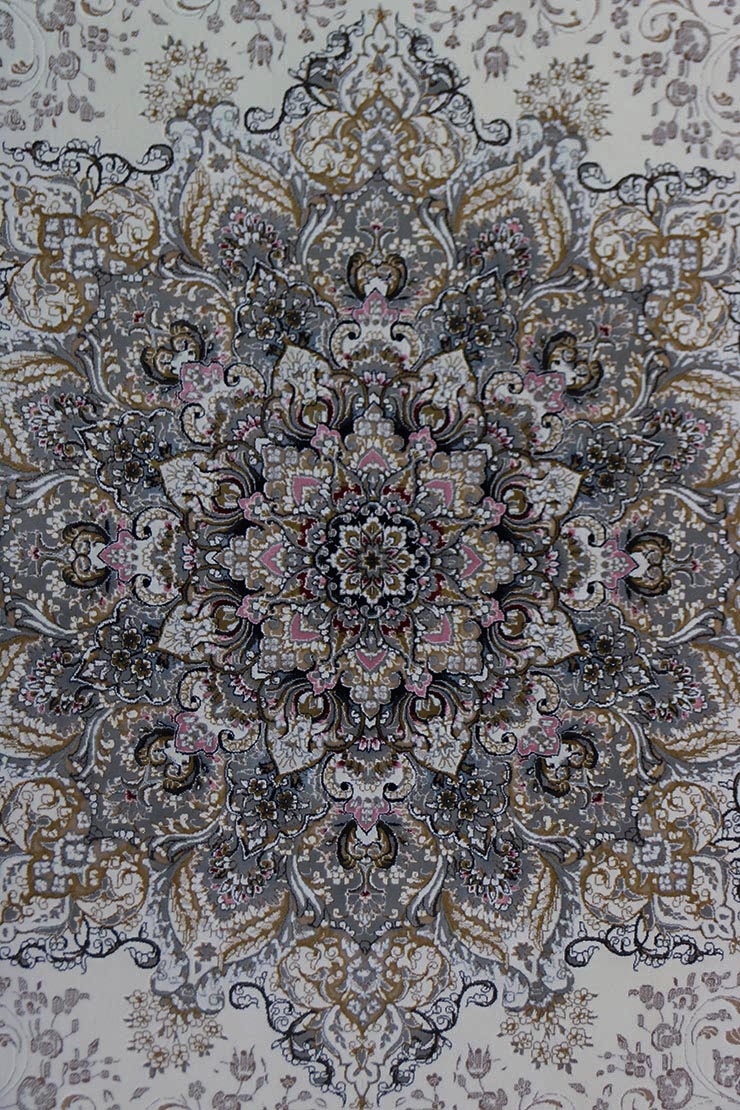Classical and Traditional <strong>Royal</strong> Rug - Cream