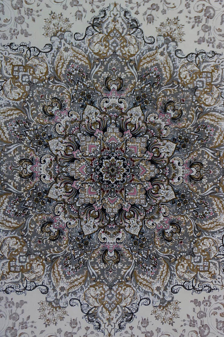 Classical and Traditional <strong>Royal</strong> Rug - Cream