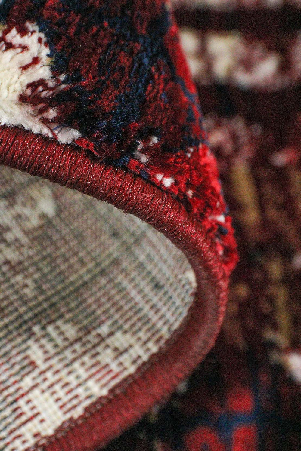 Classical and Traditional Design - 4.1 x 5.5 FT - Red and Cream - Indigo Rug - Superior Elegant Rug for Living Room - V Surfaces
