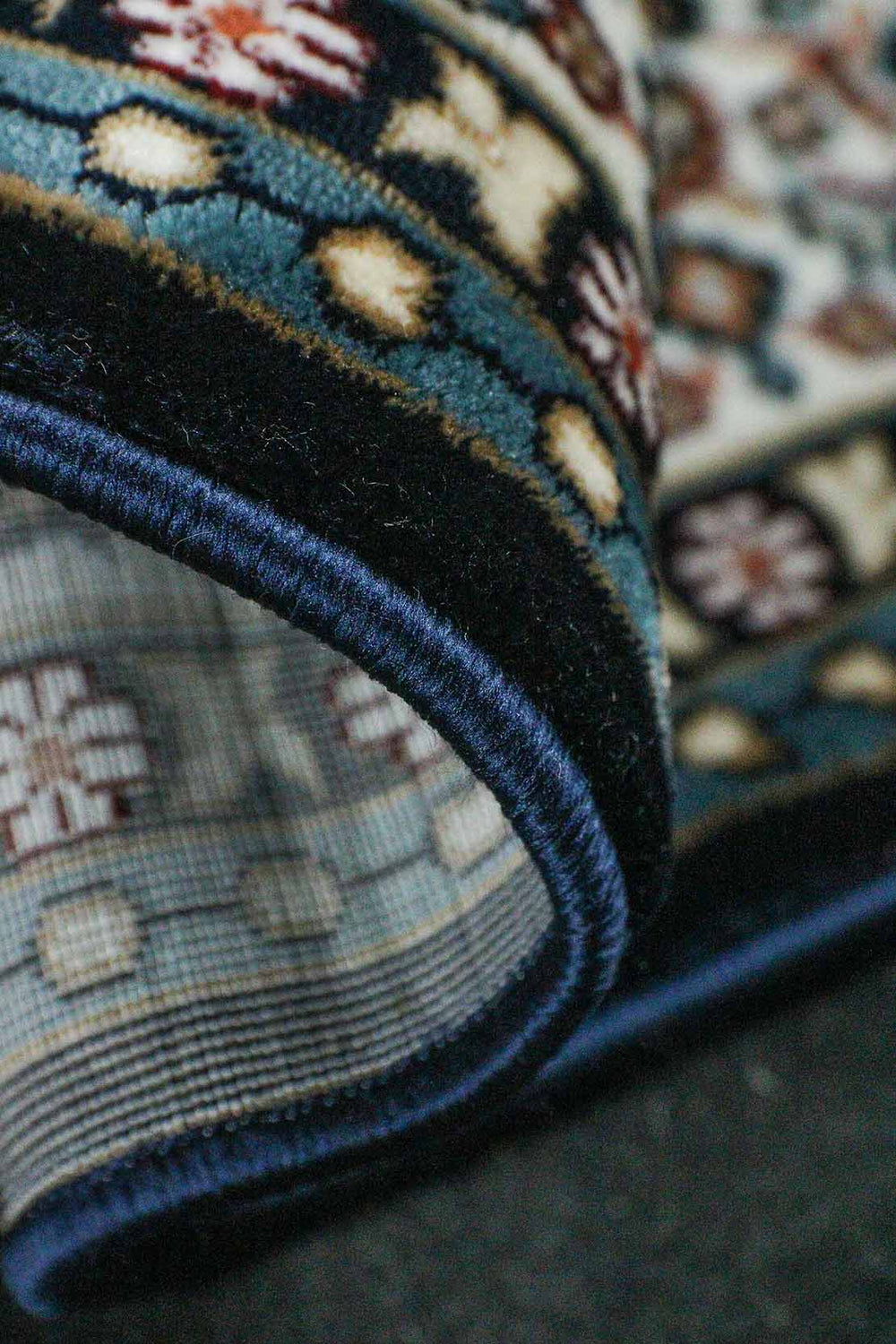 Classical Turkish Topaz Rug - 4.9 x 7.3 FT - Blue - Resilient Construction for Long - Lasting Use - V Surfaces