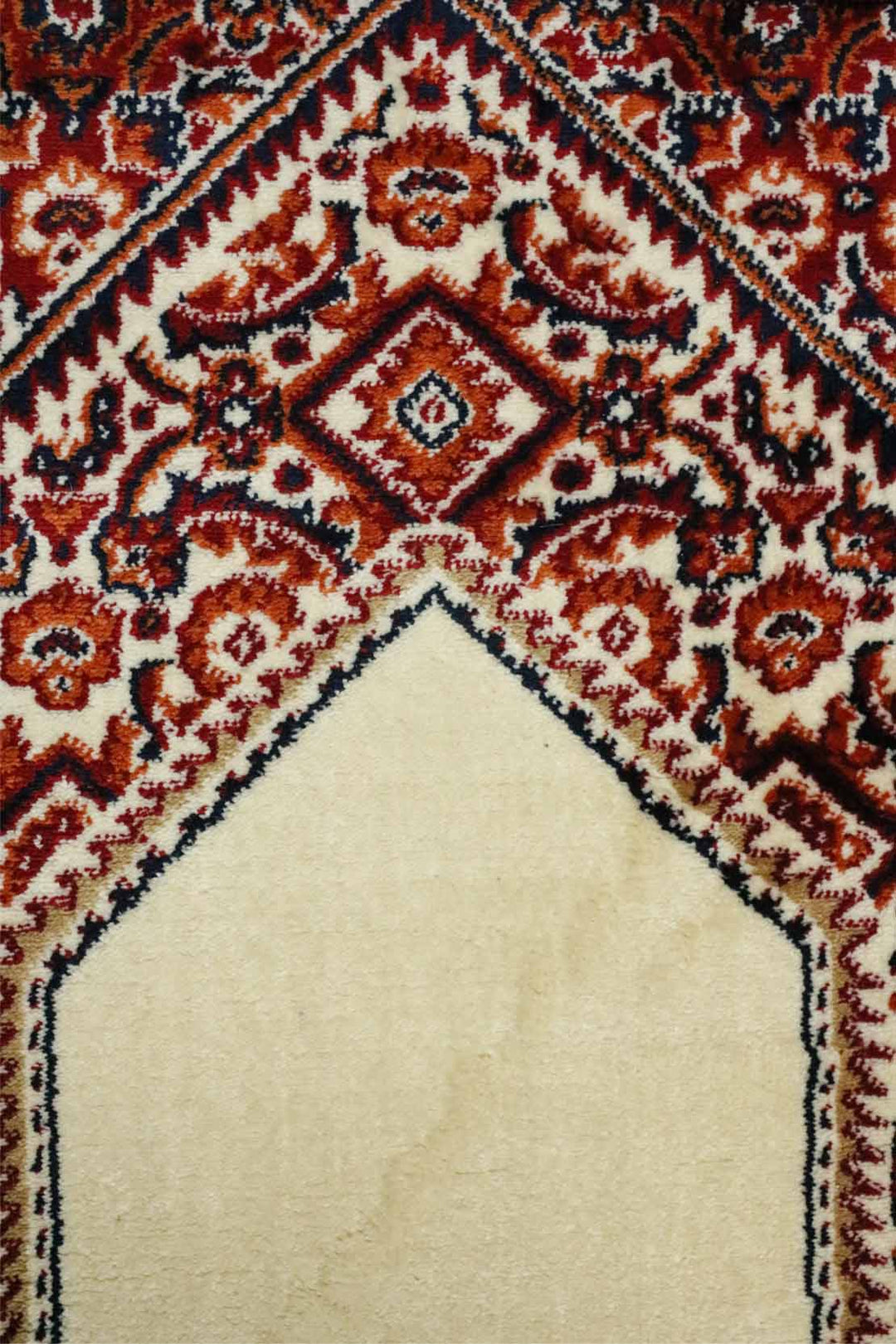 Garnet Janamaz Beige - V Surfaces