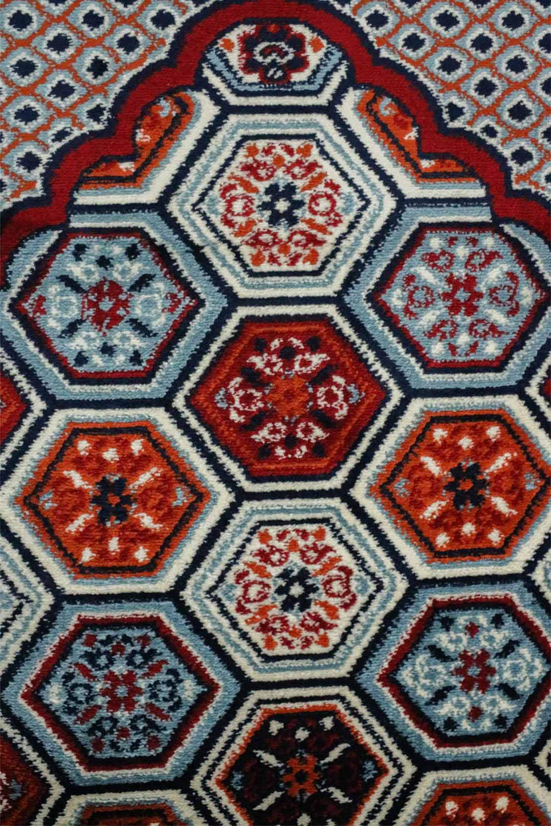 Garnet Janamaz D. Red - V Surfaces