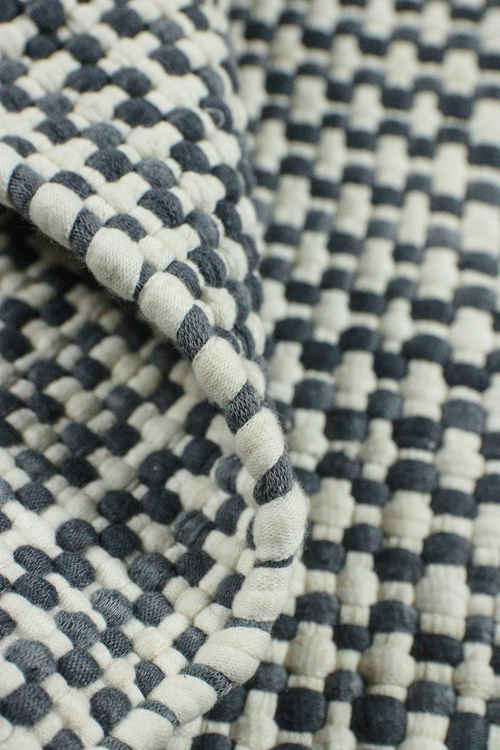 Hand Woven Modern Khaddi Rug - 2.9 x 5.0 FT - Gray and White - V Surfaces