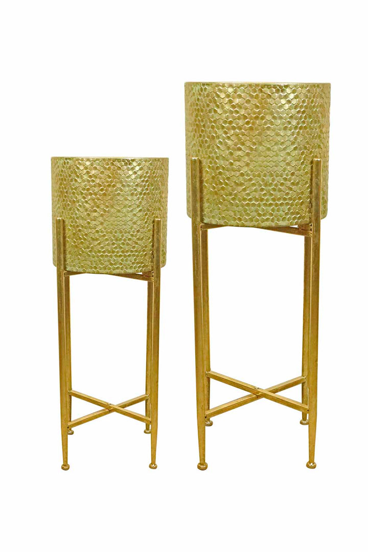 Planter Golden - V Surfaces