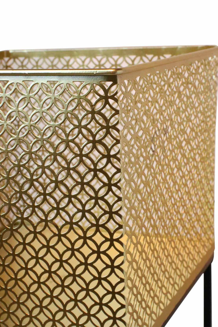 Planter Square Golden - V Surfaces