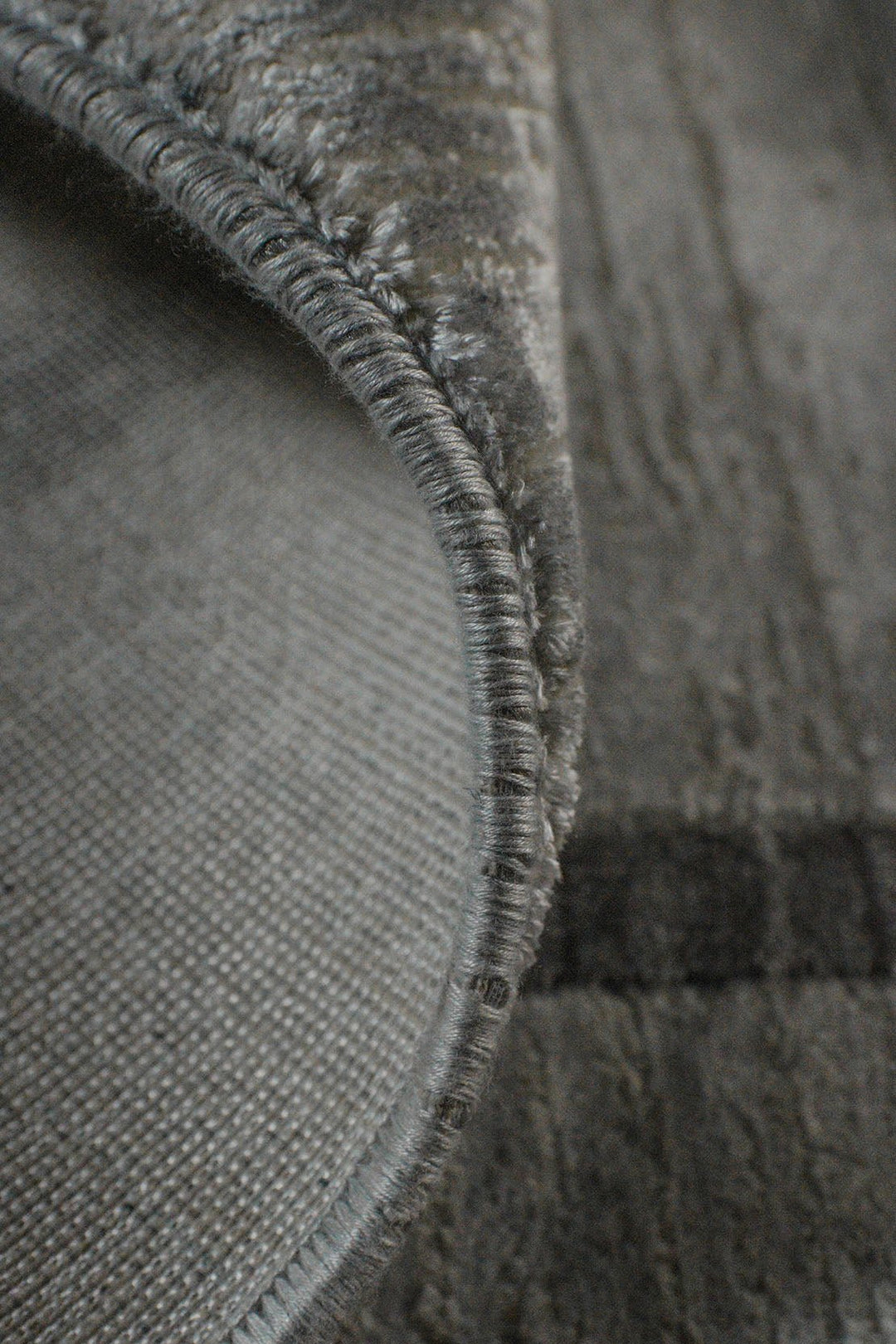 Turkish Modern Festival Viscos Rug - 7.7 x 10.1 FT - Gray - Sleek and Minimalist for Chic Interiors - V Surfaces