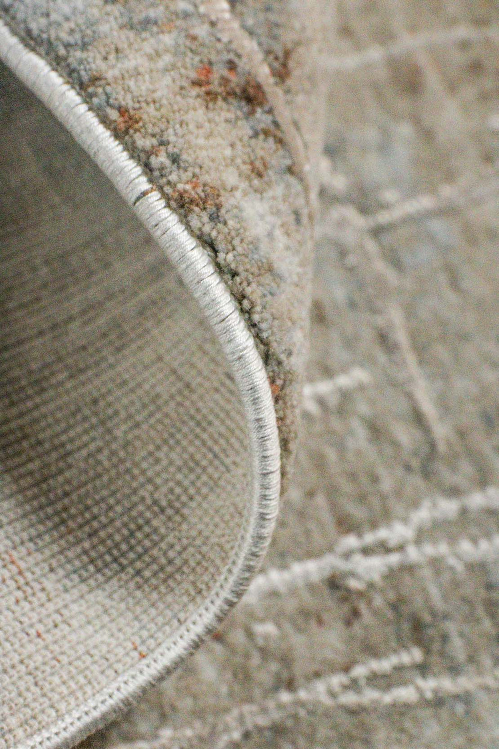 Turkish Modern Festival Viscose Rug - Beige - 3.9 X 5.9 Ft- Sleek And Minimalist For Chic Interiors - V Surfaces