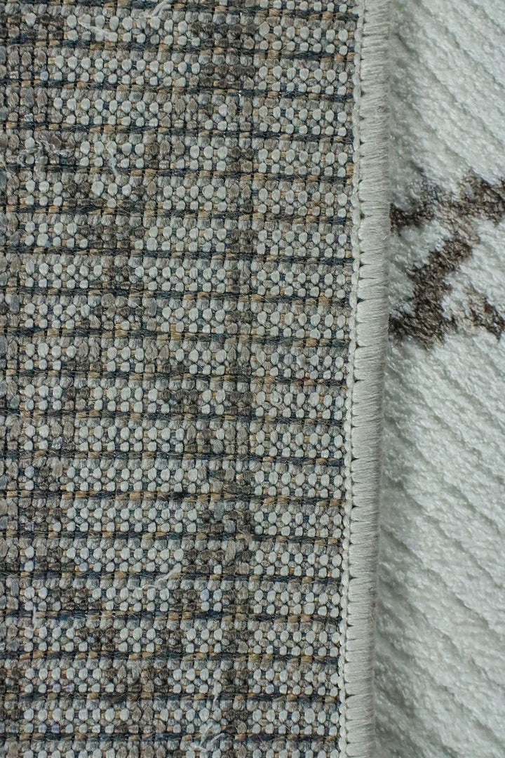 Turkish Modern Festival WD Rug - 5.2 x 7.5 FT - White and Gray - Sleek and Minimalist for Chic Interiors - V Surfaces