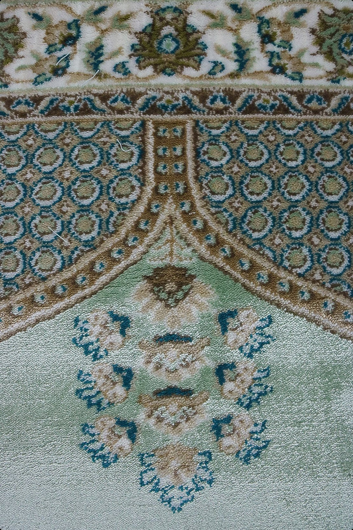 Turkish Style Acrylic Sajjadeh Prayers Mat - Green - Soft, Durable, and Easy to Clean - V Surfaces