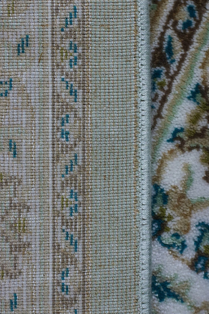 Turkish Style Acrylic Sajjadeh Prayers Mat - Green - Soft, Durable, and Easy to Clean - V Surfaces